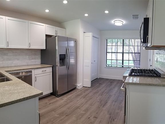 5th image of 12312 Yarmont Way