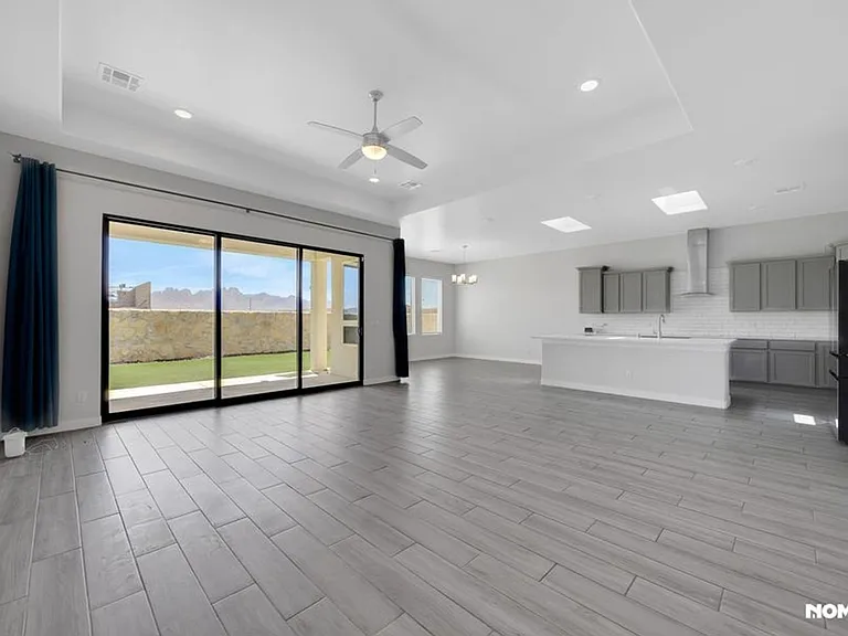 3802 Nightingale Ave — Photo 6