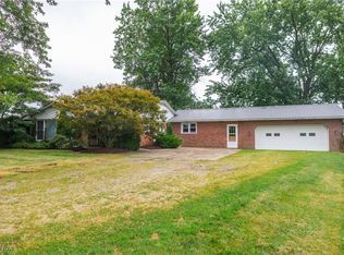 1821 Deerfield Ave N, Dalton, OH 44618