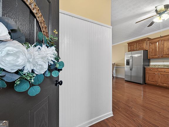 2nd image of 549 Old Phoenix Rd #101