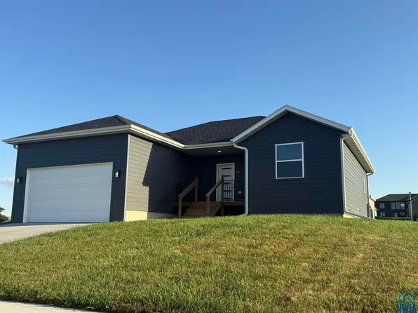 540 Davis Blvd, Akron, IA 51001