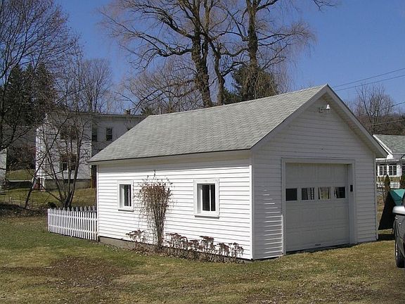 11 Cummings Street, garage