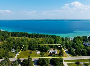 10584 Center Rd, Traverse City, MI 49686