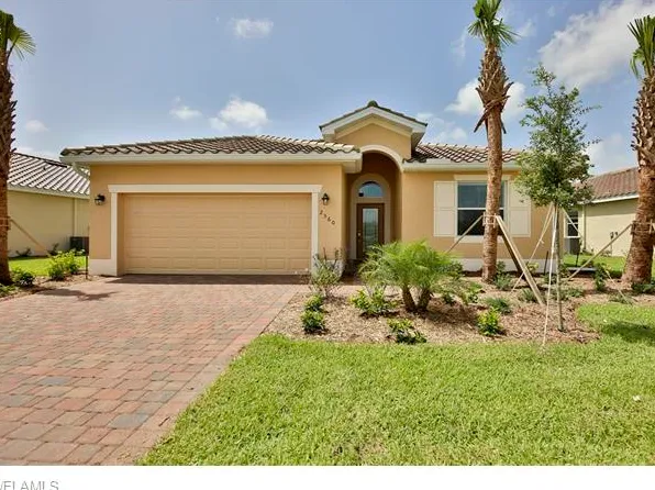 2560 Laurentina Ln, Cape Coral, FL 33909