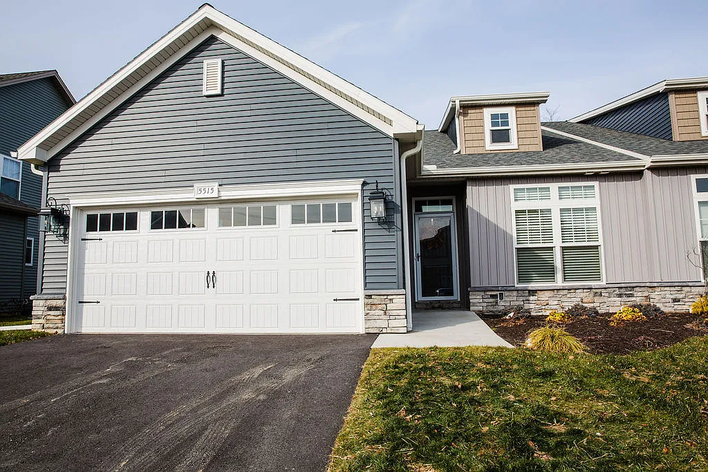 3 bed, 1774 sqft, $2,495 — Photo 1