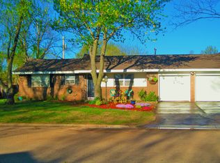 1703 Ridgecrest Dr, Perry, OK 73077