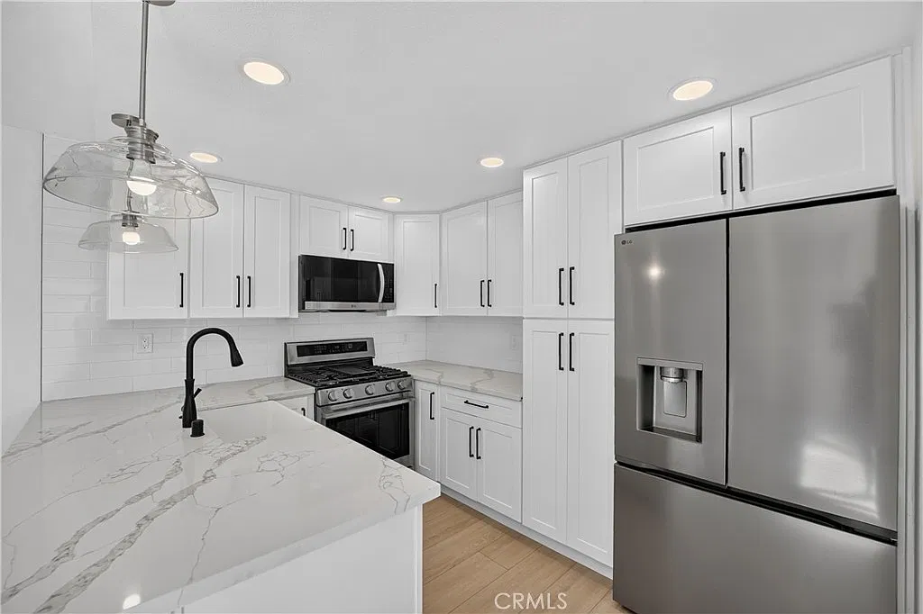 3 bed, 1524 sqft, $5,299 — Photo 3