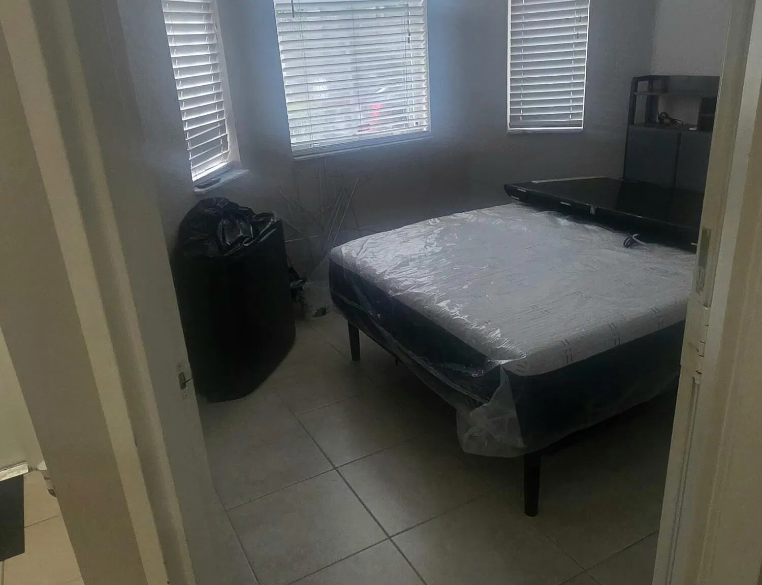 3 bed, 3.5 bath, 1815 sqft, $5,500 — Photo 4
