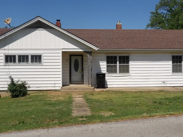 606 Bohn St, Rosiclare, IL 62982