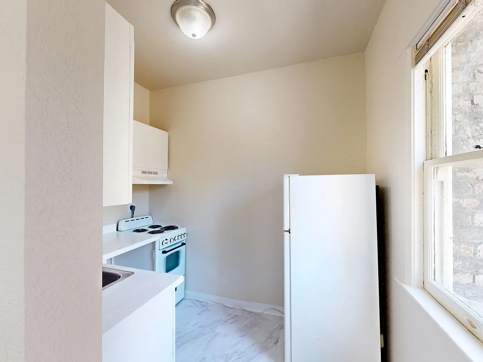 434 Leavenworth Street — Photo 2