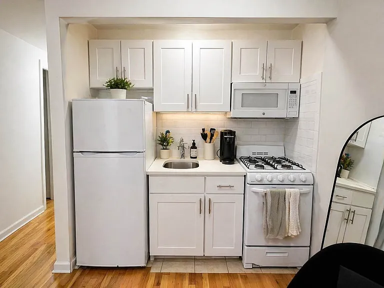 67 W 73rd St #2C — Photo 5