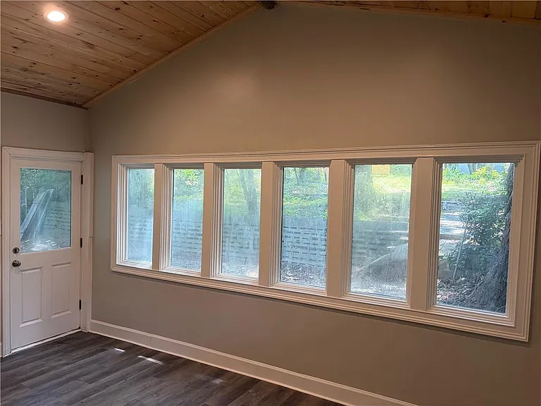 1786 Linwood Ave — Photo 13