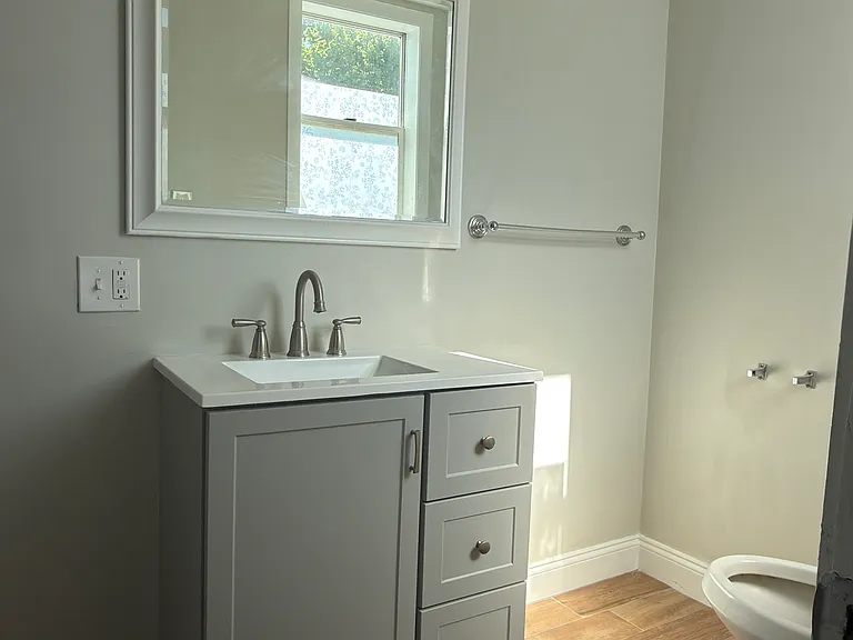 18 Lincoln Ave #1 — Photo 5