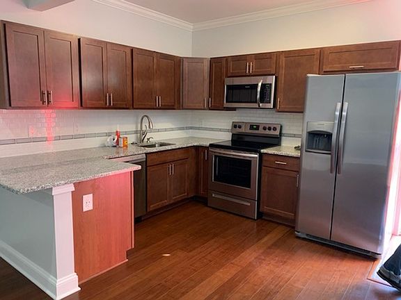 3rd image of 607 Washtenaw Rd #5ae6d6736