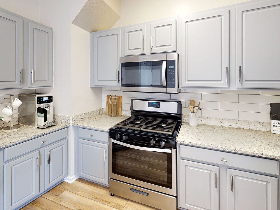 Townes at Herndon apartments community photo