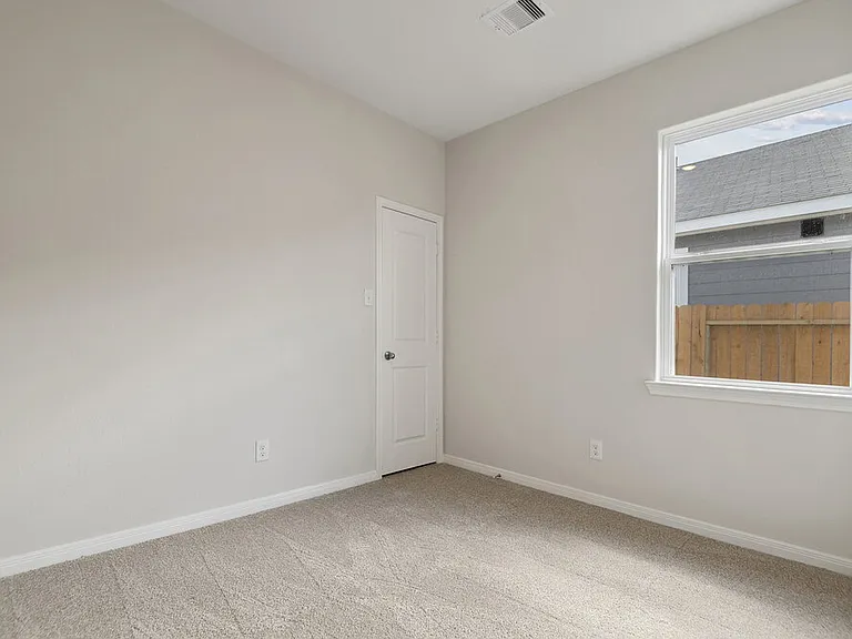 15663 Plum Brook Dr — Photo 13