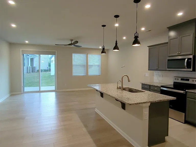 1140 Bigelow St — Photo 3