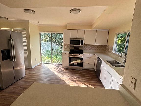 5th image of 1317 SE Elyton Court