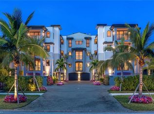 985 8th Ave S #202, Naples, FL 34102