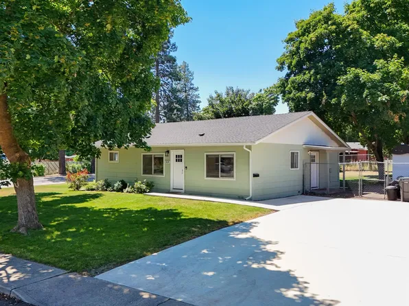 304 N 4th St, Cheney, WA 99004