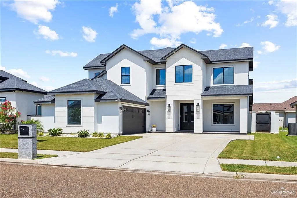 3 bed, 4.0 bath, 2771 sqft, $3,200 — Photo 2