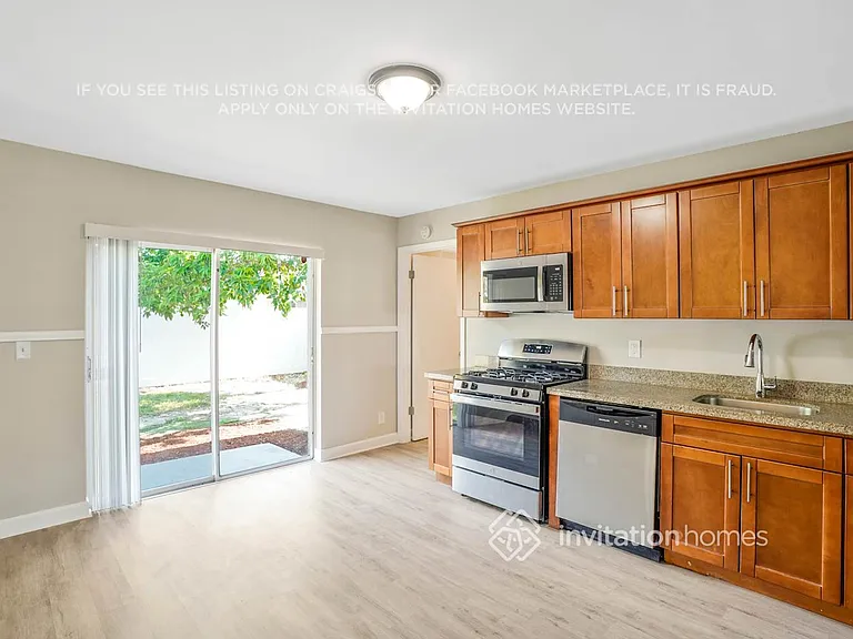 6070 Lambeth Cir — Photo 10