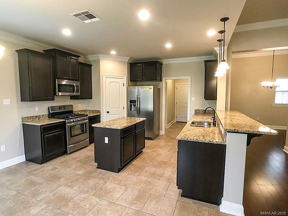 2nd image of 500 Chinquipin Dr