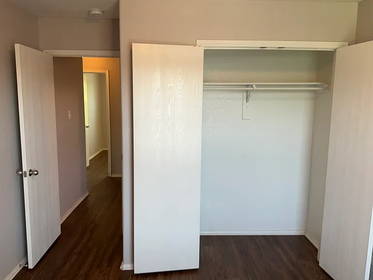 1916 Sampsell Dr — Photo 16