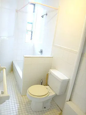 Rented by Avenues Real Estate | media 8