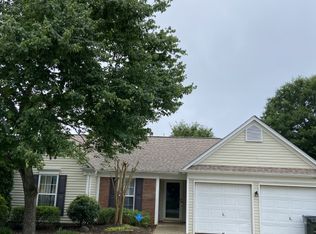 4 Waterfield Ct, Greer, SC 29650
