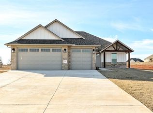 2311 Greys Harbor Rd, Blanchard, OK 73010