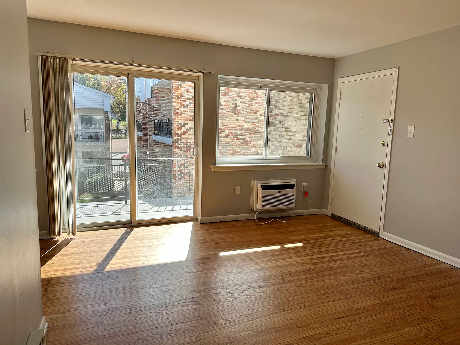 2 bed, $1,795 — Photo 2
