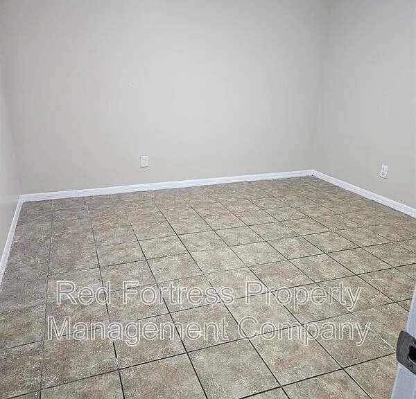 4512 Leonard Blvd S — Photo 7
