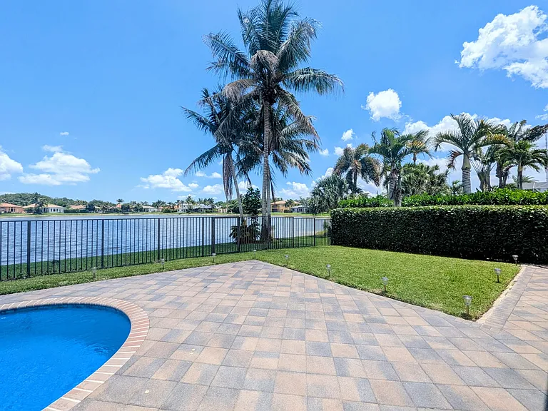 10640 Oak Meadow Ln — Photo 15