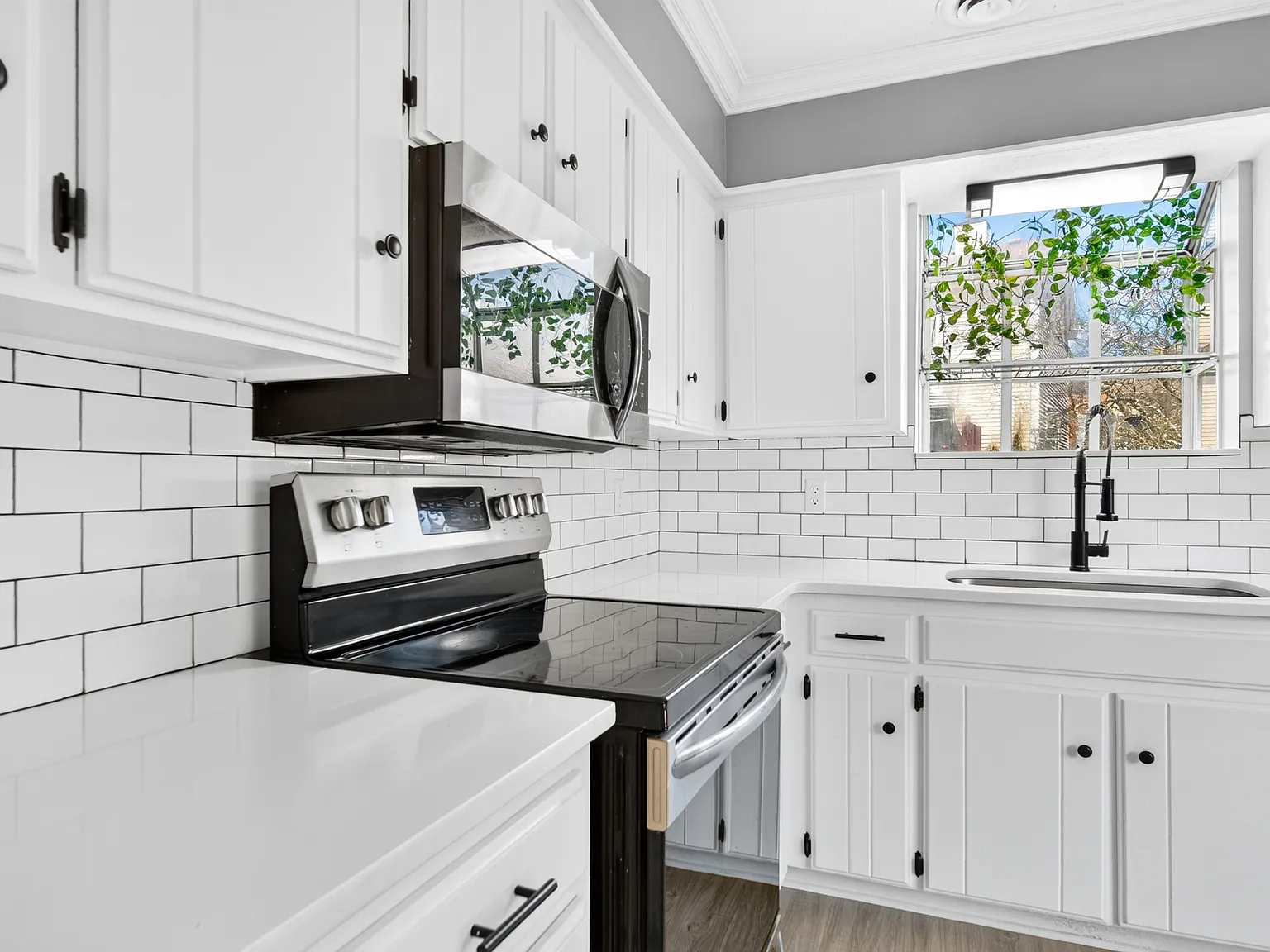 2 bed, 1174 sqft, $1,595 — Photo 2