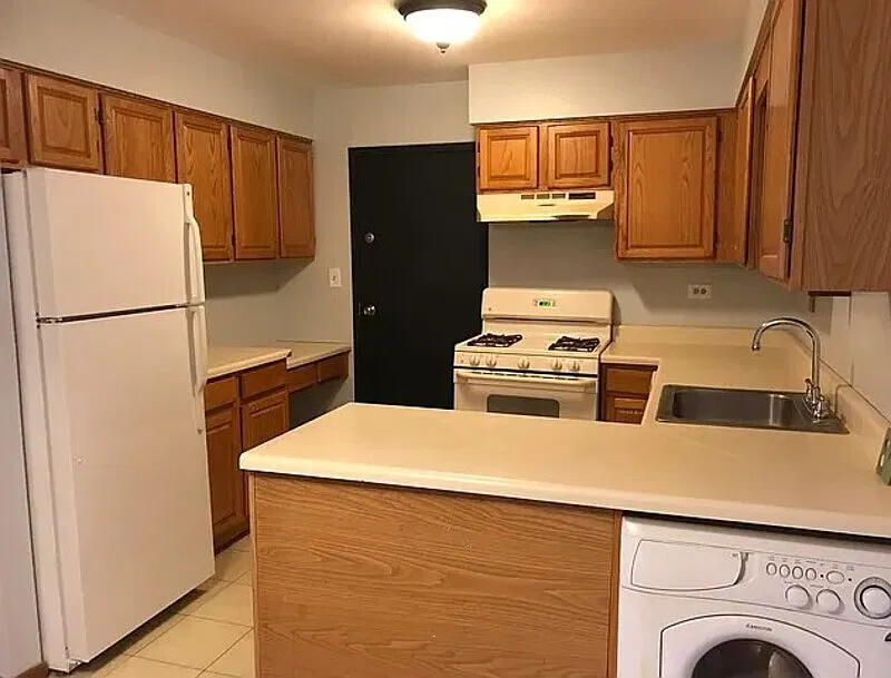 2 bed, 2.0 bath, 1200 sqft, $1,662 — Photo 4