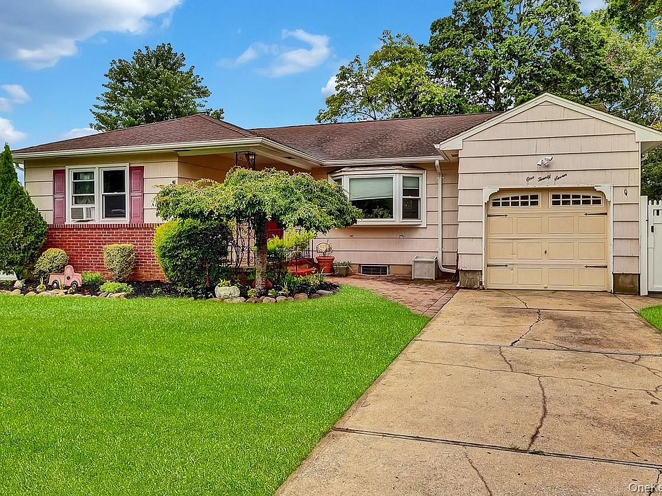 1st image of 127 Queens Avenue