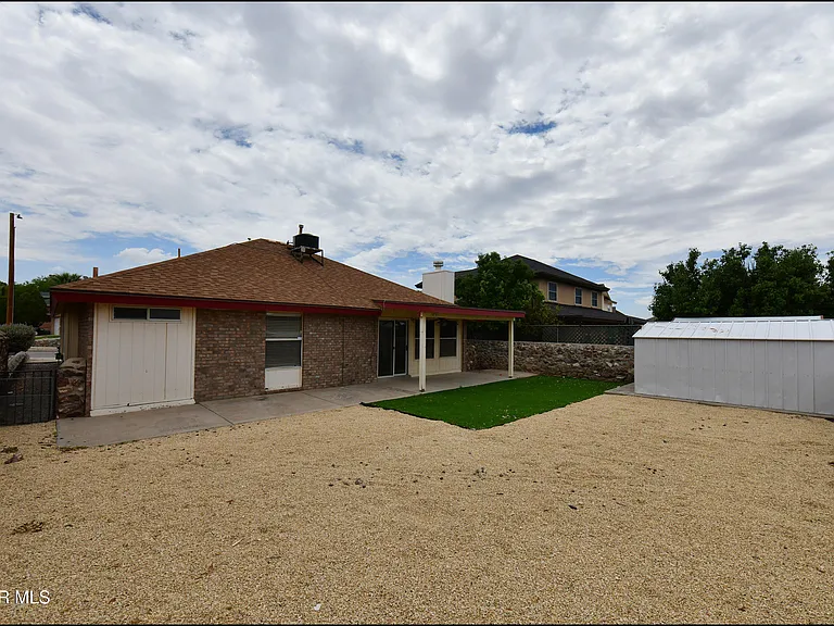 7737 Plaza Azul Rd — Photo 38