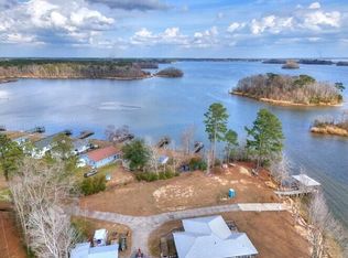 1369 Blackberry Bush Rd, Summerton, SC 29148