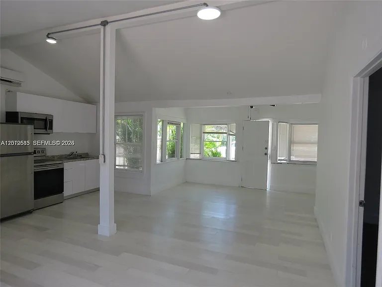 1937 Taylor St #1 — Photo 3