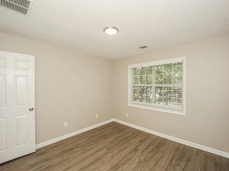110 Park Place Ct — Photo 13