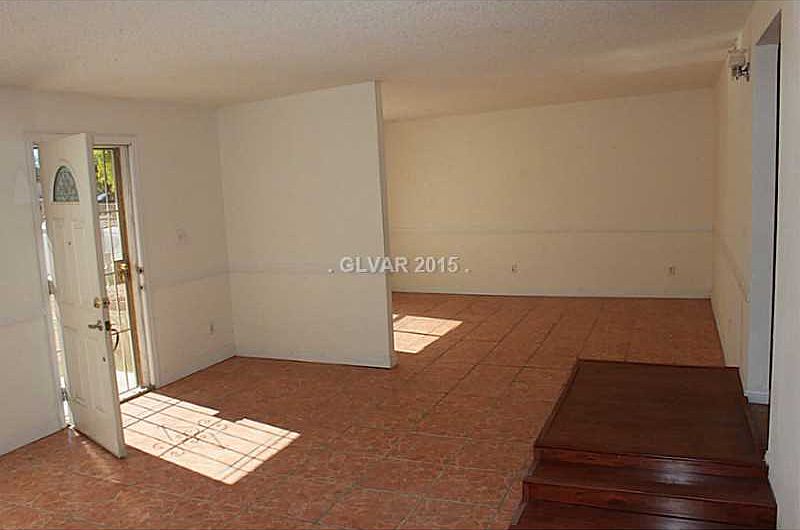 1st image of 4048 Balboa Ave