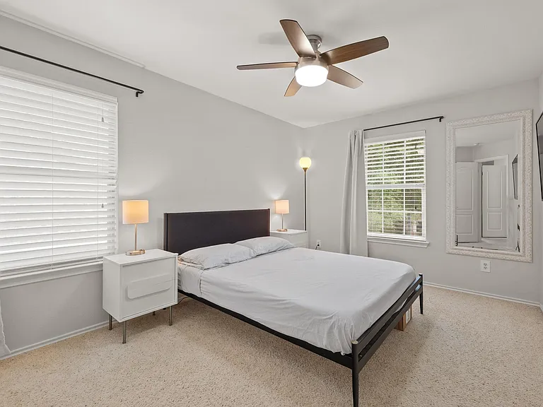 5707 Marchmont Ln — Photo 22