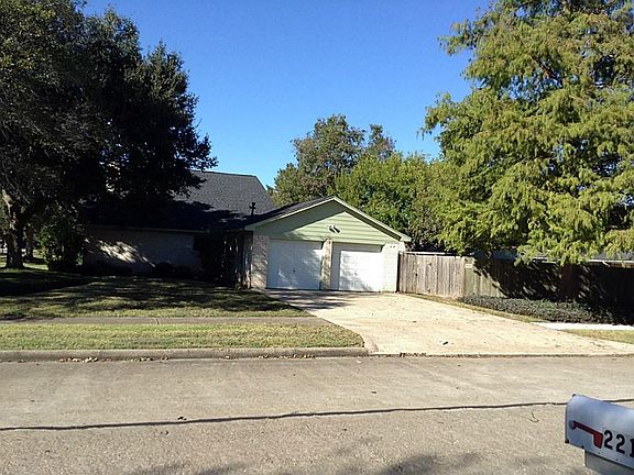 3rd image of 2418 Harwell Cir