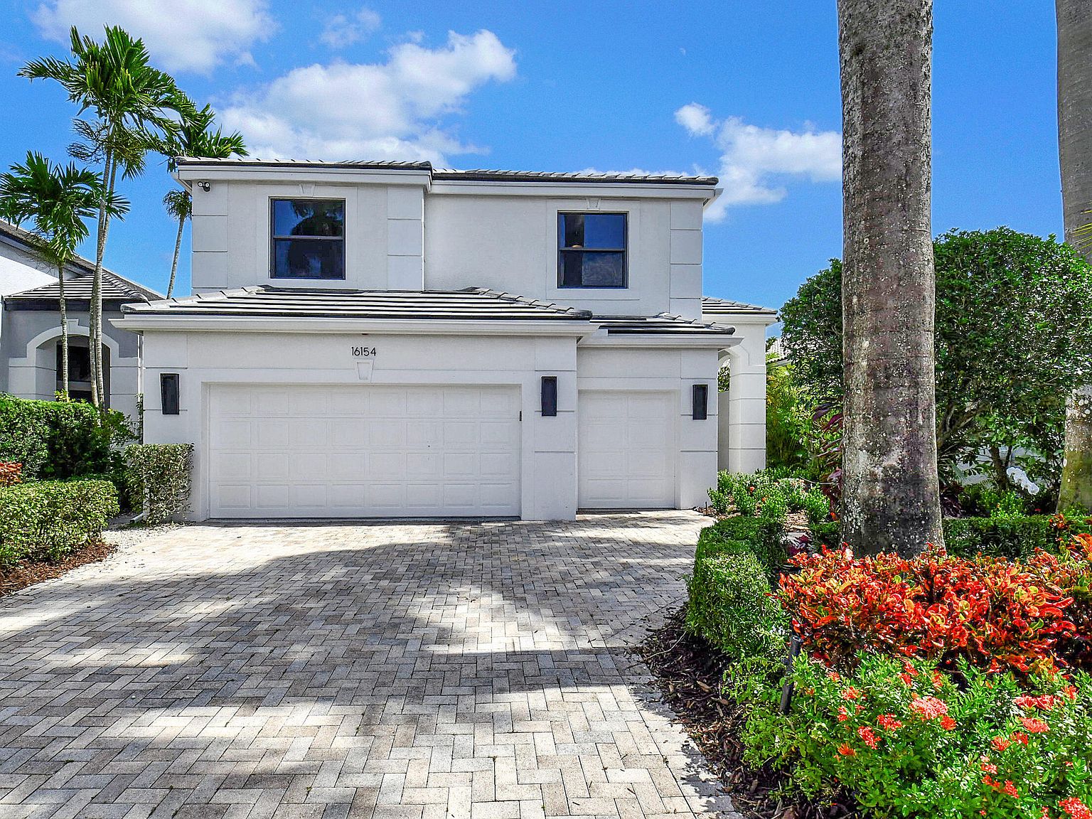 16154 Villa Vizcaya Pl