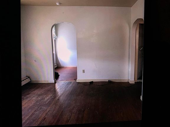 5th image of 26 E 4th St #1