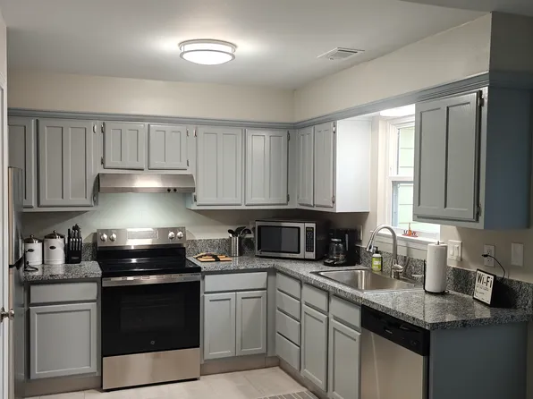 4581 Columbia Woods Ln, Millington, TN 38053