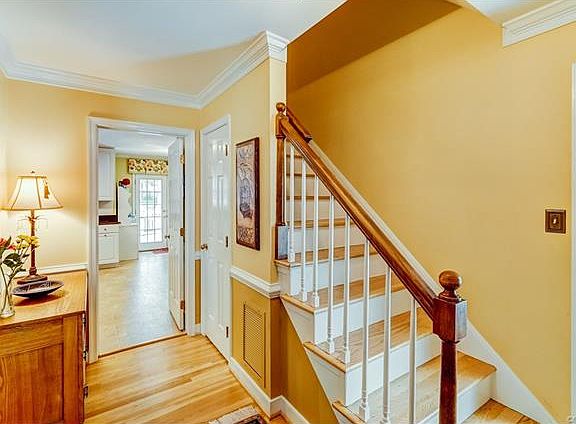 5th image of 9506 Oldhouse Dr