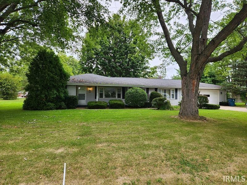 1st image of 935 Jones Rd