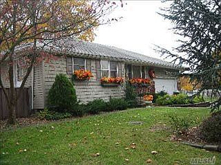 2nd image of 5 Penn Dr